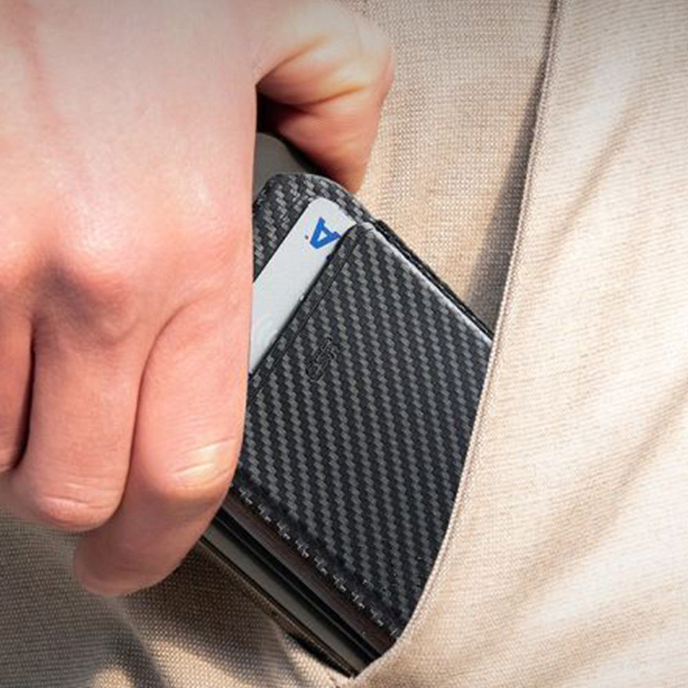 Kartenhalter mit Ständer und RFID-Schutz, ESR Magnetic Wallet Stand mit MagSafe, Schwarz Carbon