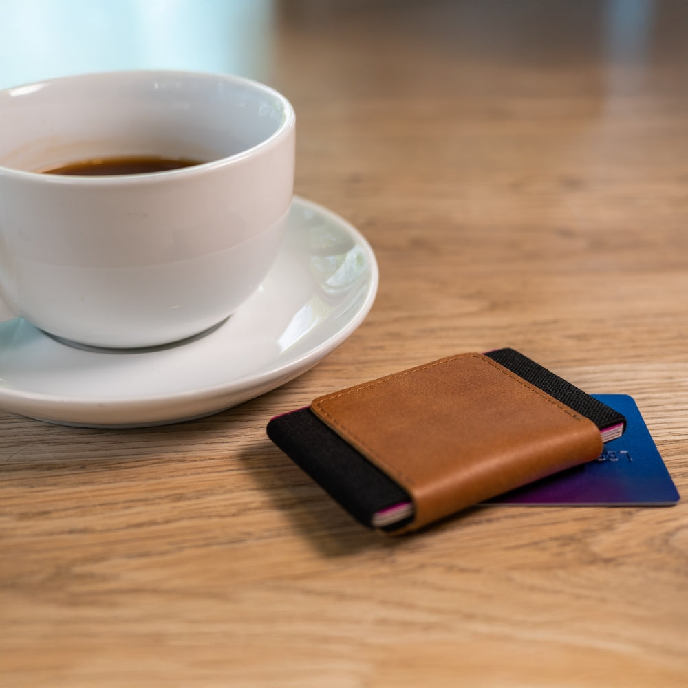 Kartenetui aus Echtleder für Karten und Geldscheine, Fixed Tiny Wallet, Braun
