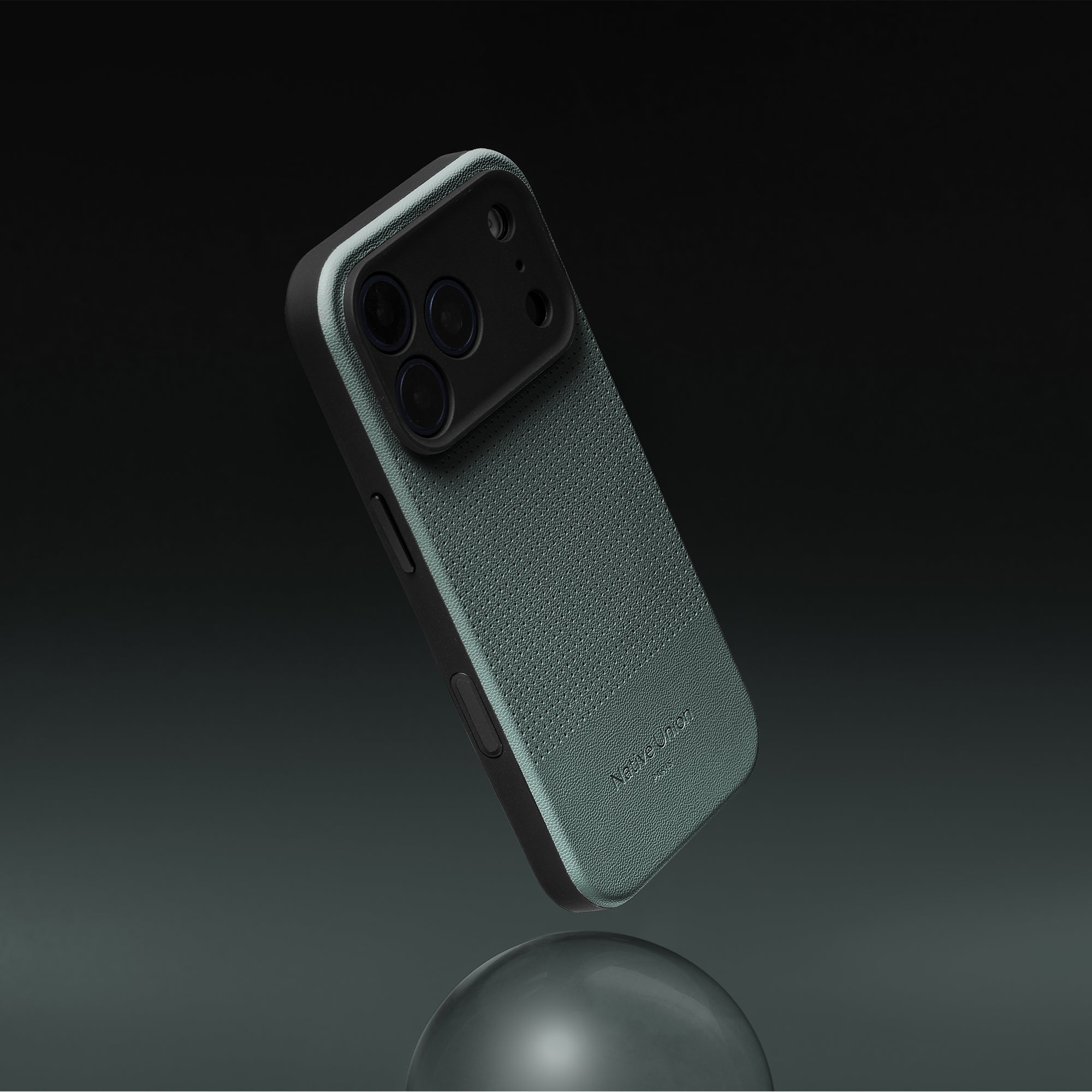 Handyhülle für iPhone 17 Pro Max, Native Union Active Case mit MagSafe, Grün