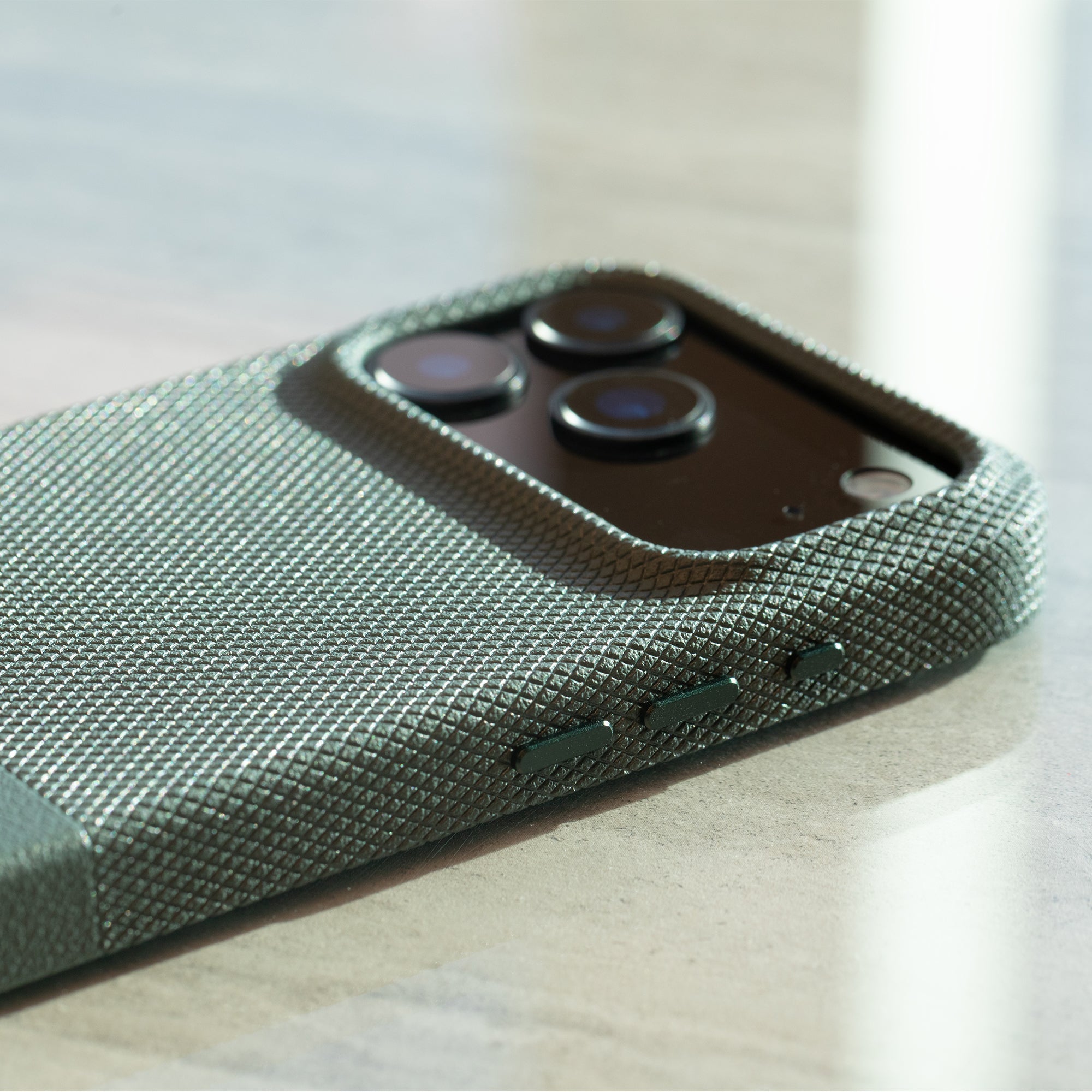 Handyhülle für iPhone 17 Pro, Native Union (RE)Classic mit MagSafe, Grün