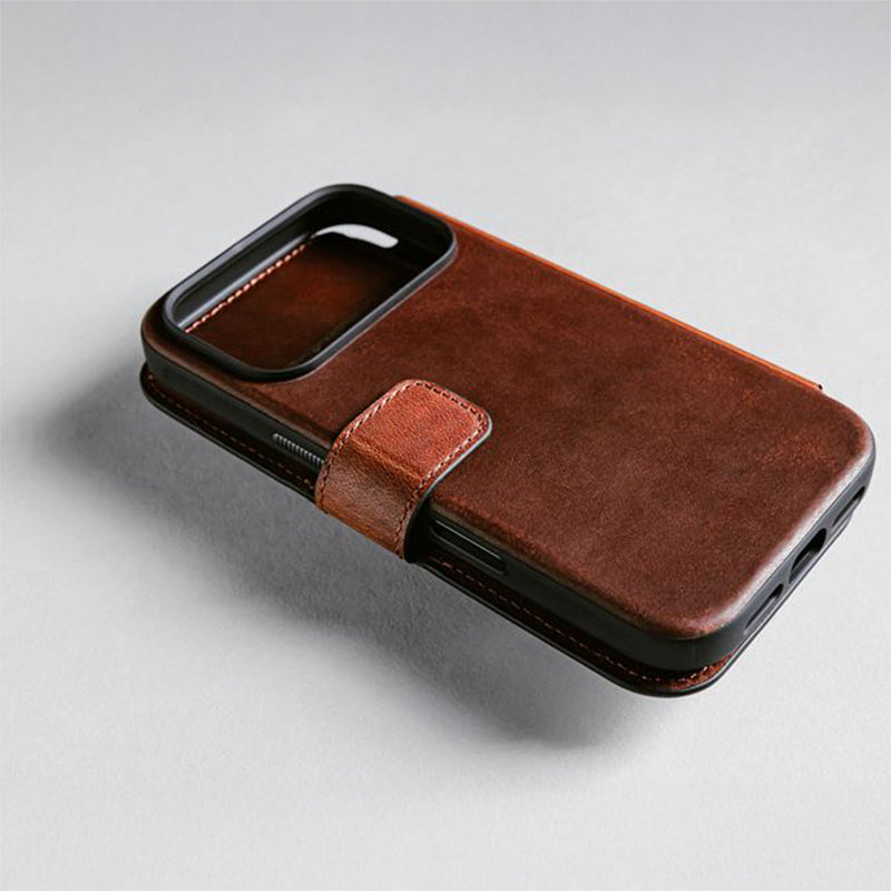 Handyhülle mit Klappe für iPhone 17 Pro, Nomad Modern Leather Folio Horween Series mit MagSafe, Braun
