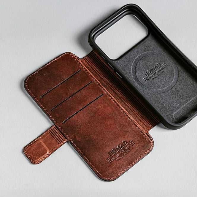 Handyhülle mit Klappe für iPhone 17 Pro, Nomad Modern Leather Folio Horween Series mit MagSafe, Braun