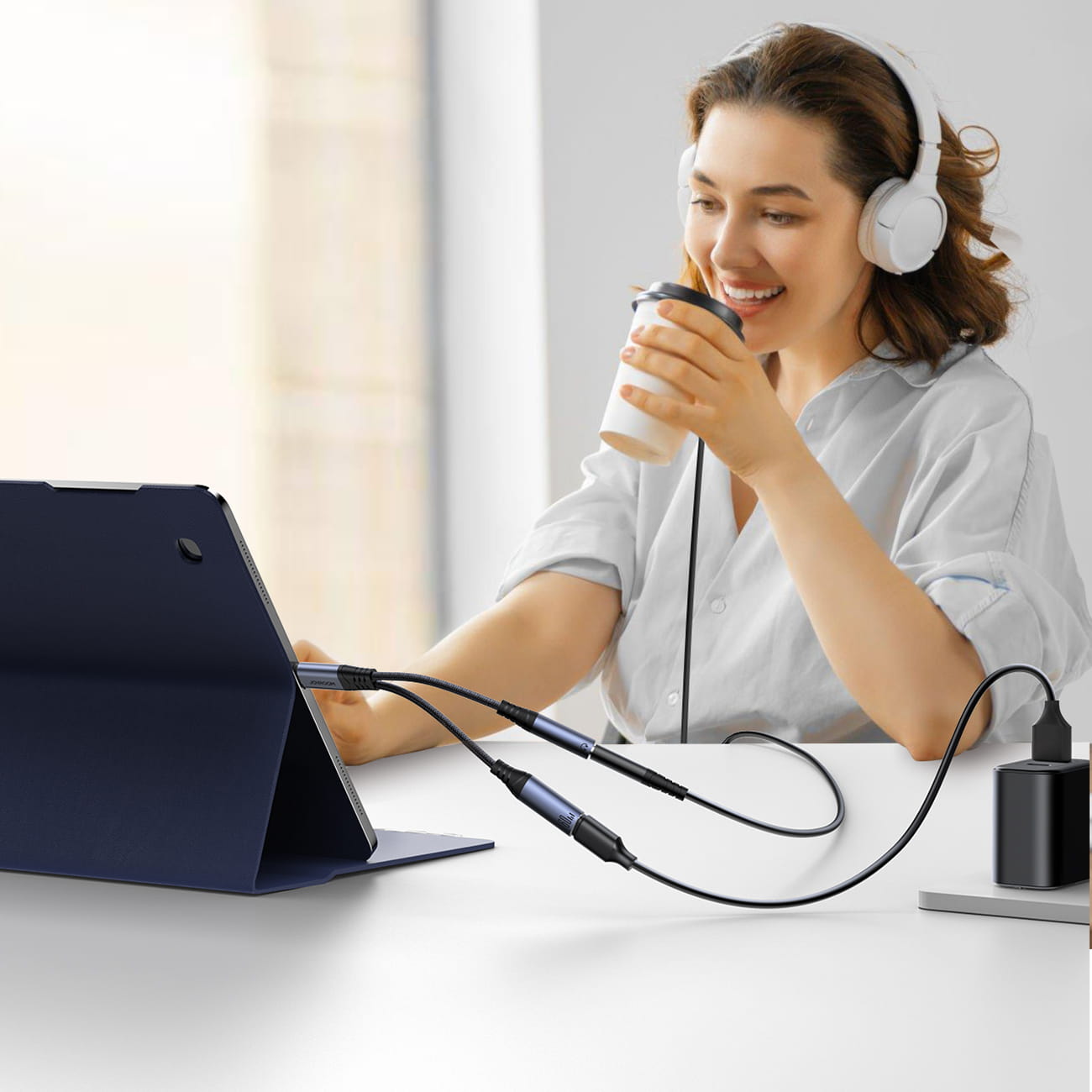 Adapter, 2-in-1 Joyroom SY-C02, USB-C - USB-C PD / Jack 3.5mm DAC, Schwarz