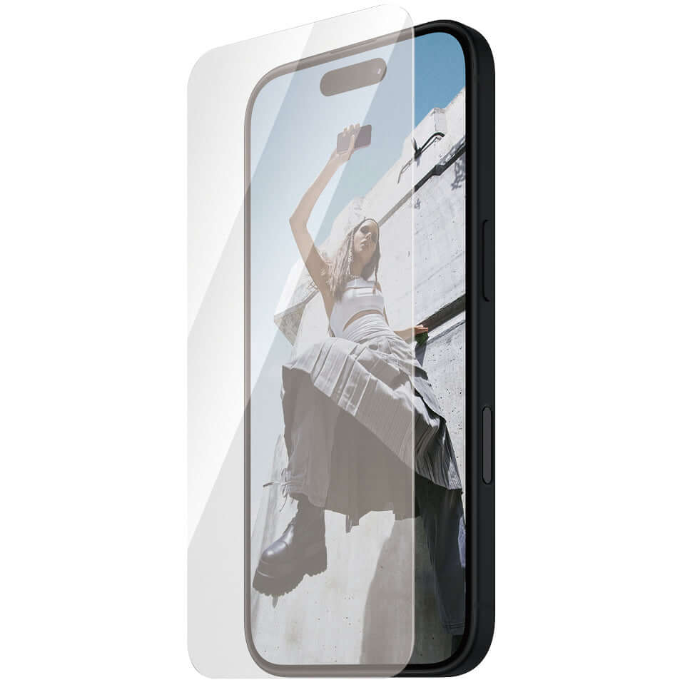 Gehärtetes Glas mit Applikator für iPhone 16 / 15, Safe by PanzerGlass Ultra-Wide Fit Easy Aligner