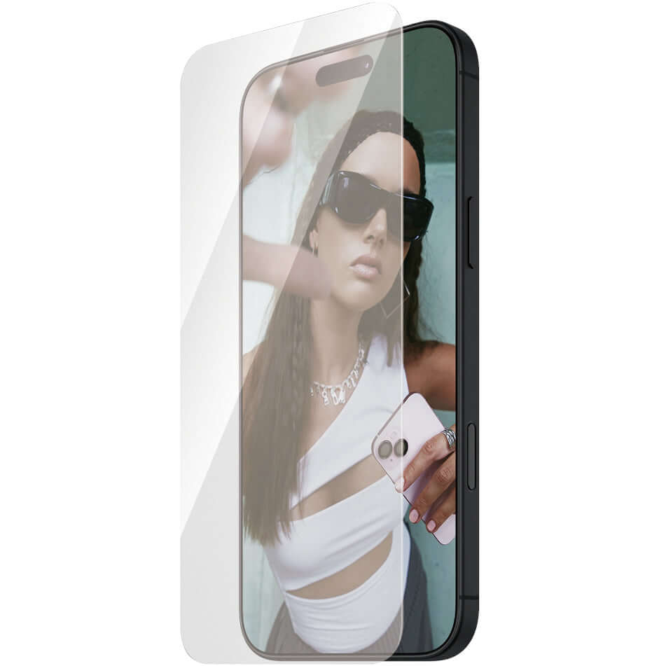 Gehärtetes Glas mit Applikator für iPhone 16 Pro Max, Safe by PanzerGlass Ultra-Wide Fit Easy Aligner