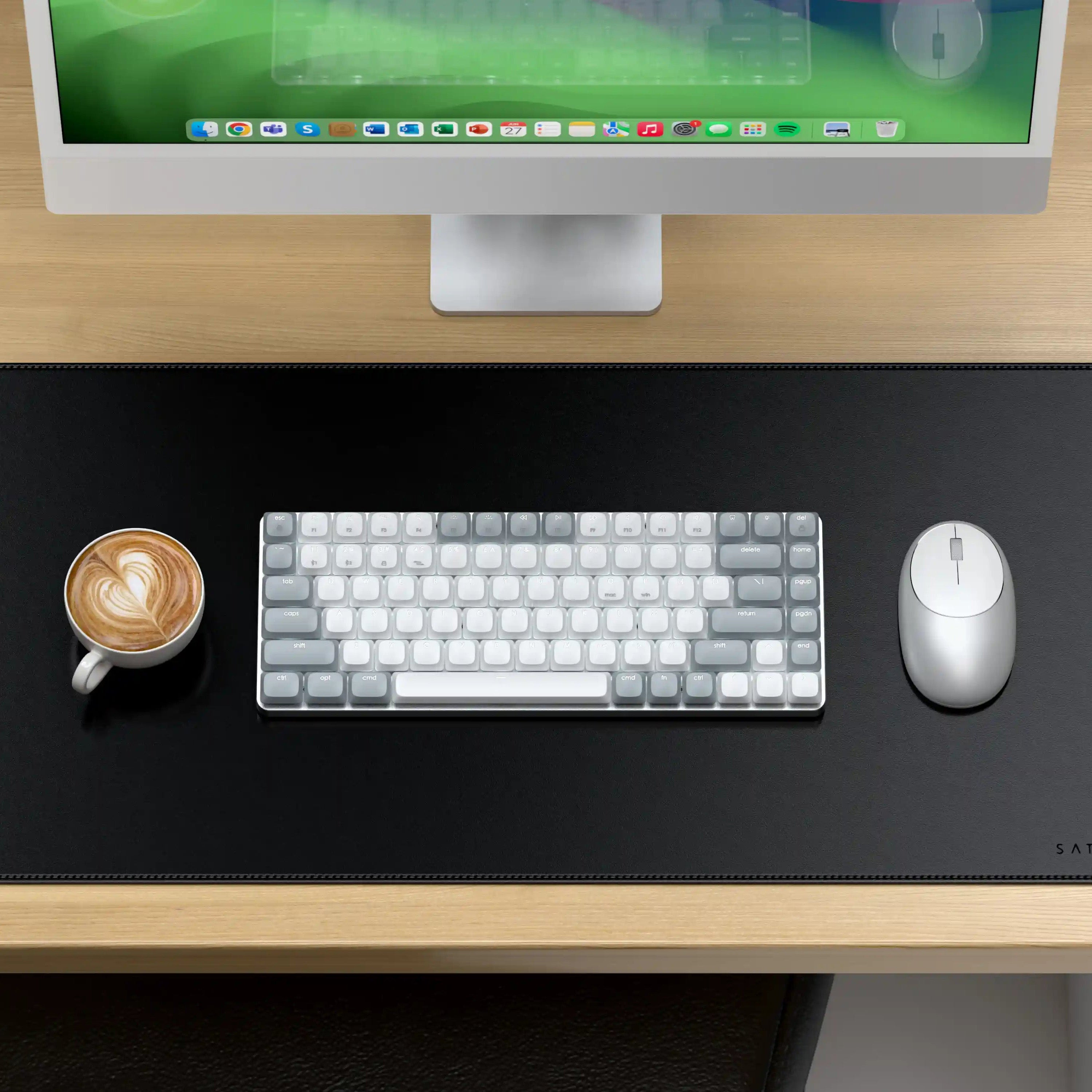 Schreibtischunterlage aus veganem Leder, Satechi Premium Desk Mat, Schwarz