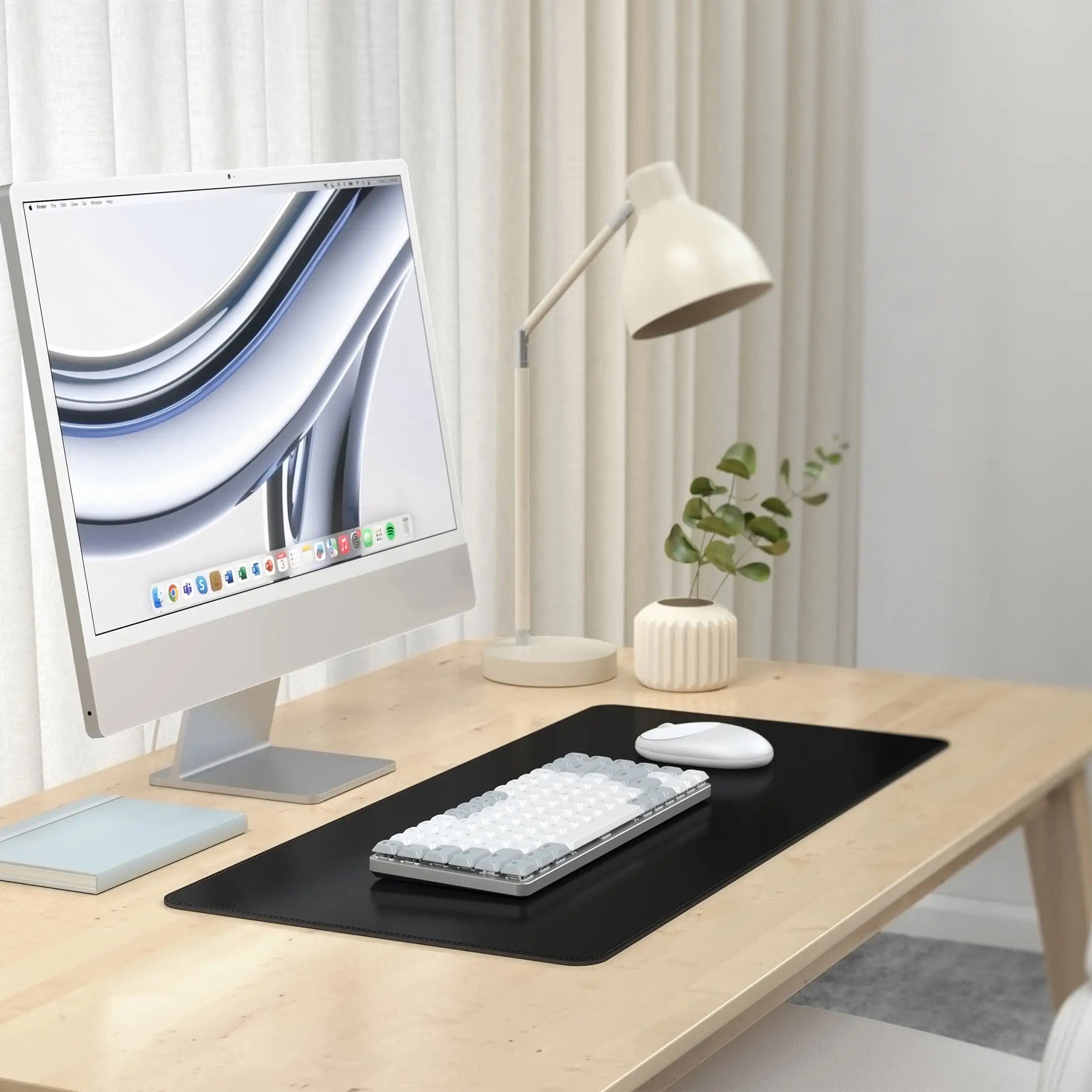Schreibtischunterlage aus veganem Leder, Satechi Premium Desk Mat, Schwarz