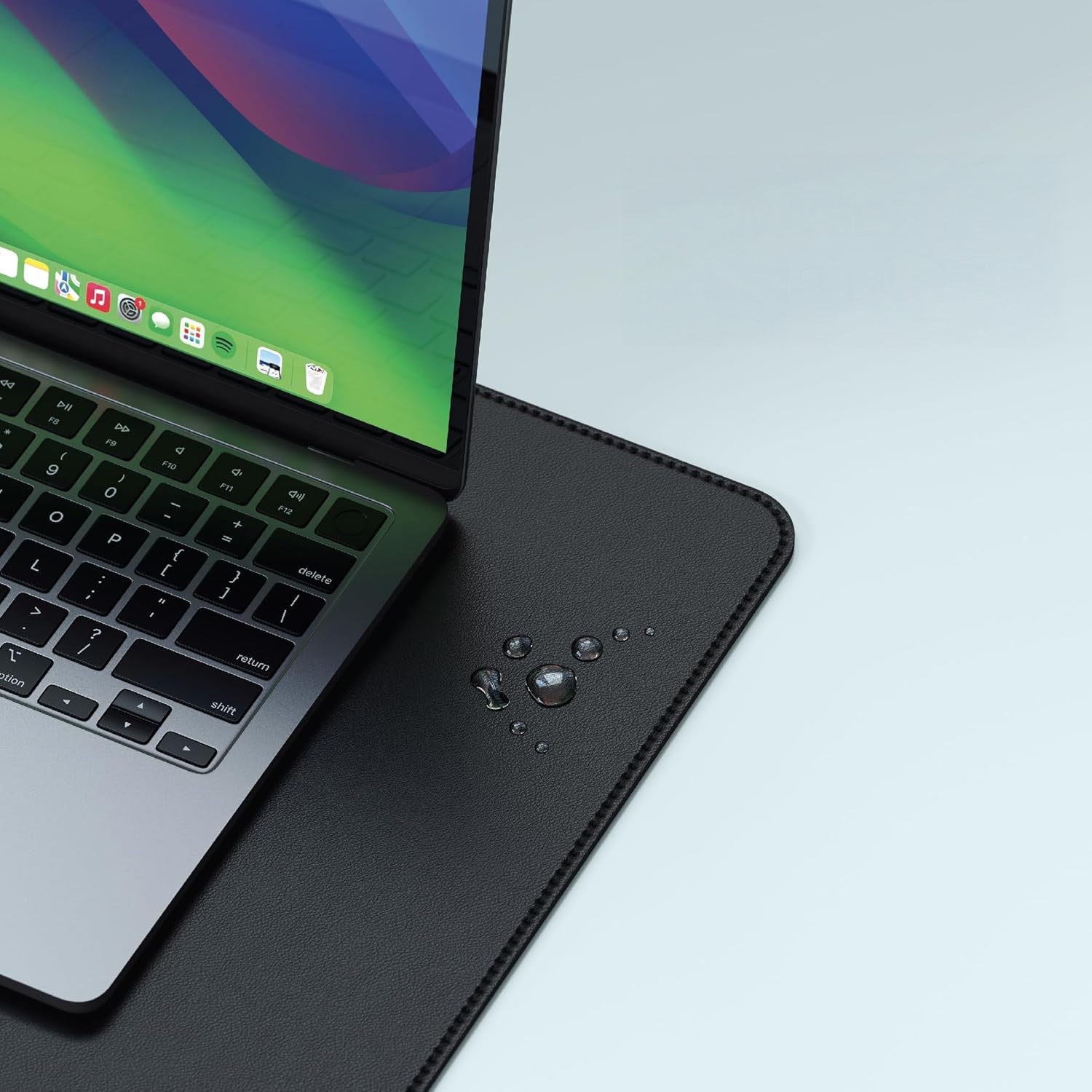 Schreibtischunterlage aus veganem Leder, Satechi Premium Desk Mat, Schwarz
