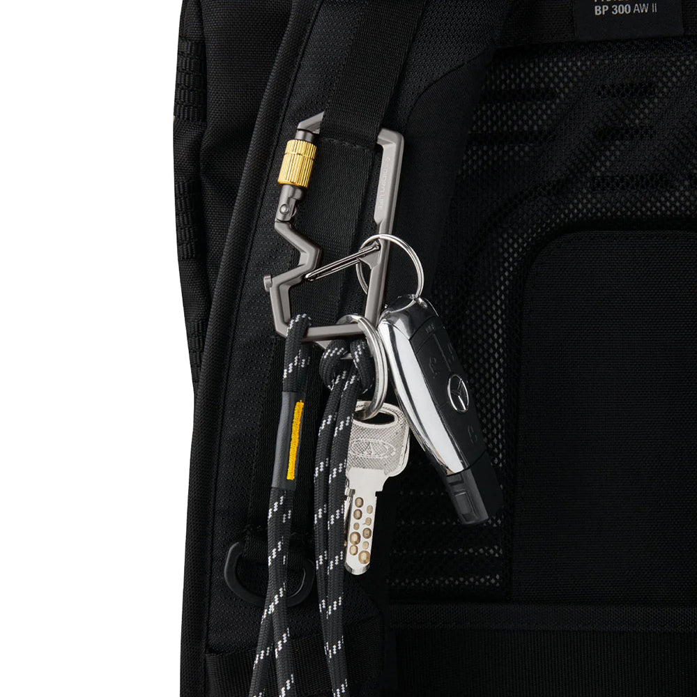Karabiner mit Schlüsselband und Schlüsselring, Spigen Carabiner LF101, Silber