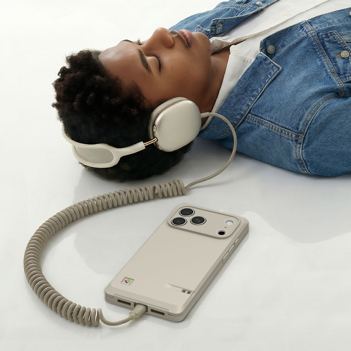 Handyhülle für iPhone 17 Pro Max, Spigen Classic LS mit MagSafe, Beige