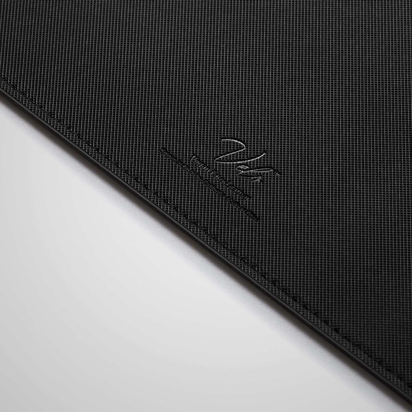 Öko-Leder-Schreibtisch/Mausunterlage, Spigen LD302, Braun