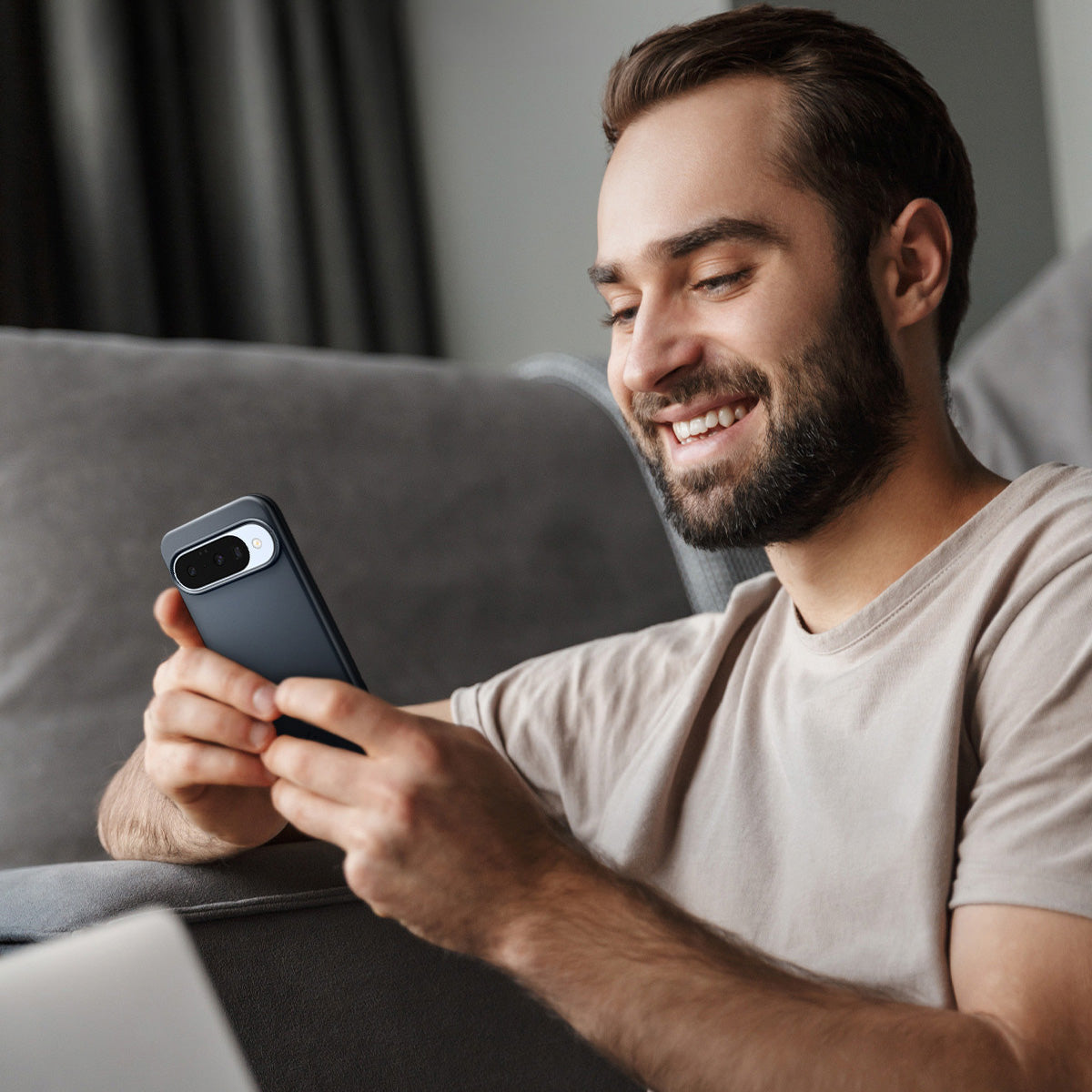 Handyhülle für Google Pixel 10 Pro / Pixel 10, Spigen Thin Fit Mag mit MagSafe, Dunkelblau