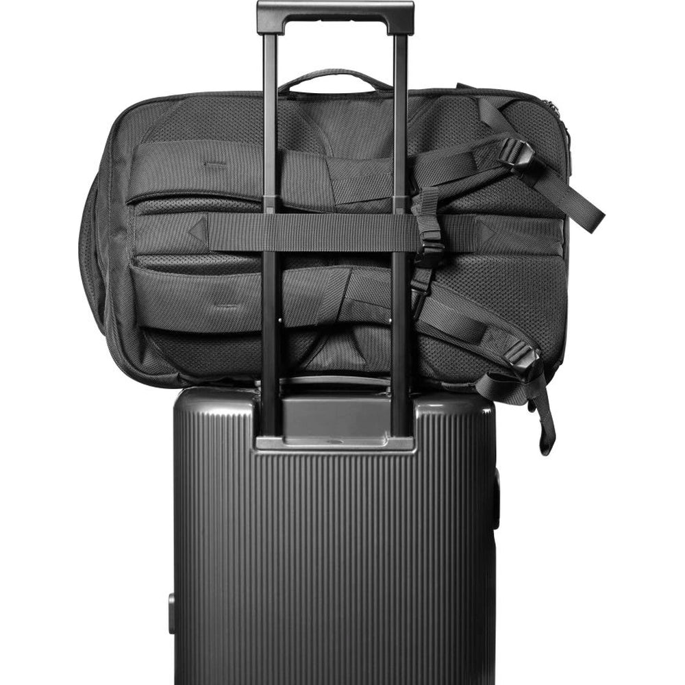 Reiserucksack mit Platz für einen Laptop, 20l, Tech-Protect Defender S40, Schwarz