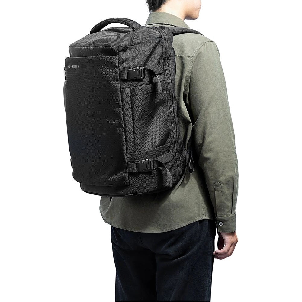 Reiserucksack mit Platz für einen Laptop, 20l, Tech-Protect Defender S40, Schwarz