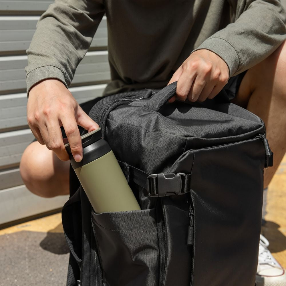 Reiserucksack mit Platz für einen Laptop, 24l, Tech-Protect Defender S70, Schwarz