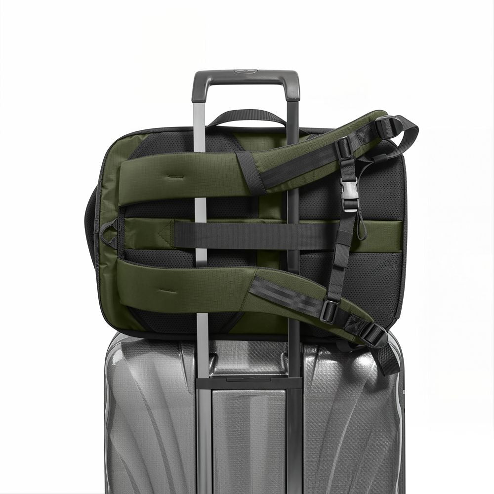 Reiserucksack mit Platz für einen Laptop, 24l, Tech-Protect Defender S70, Dunkelgrün