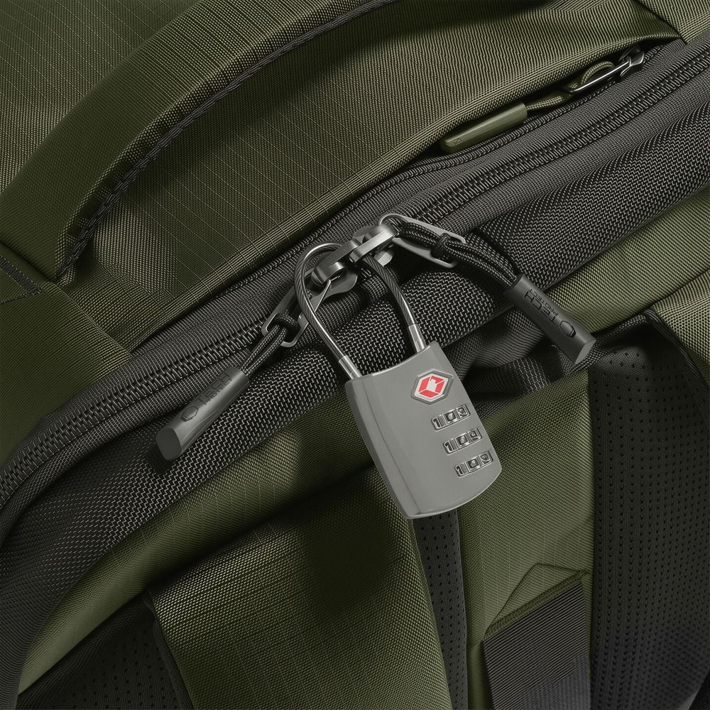 Reiserucksack mit Platz für einen Laptop, 24l, Tech-Protect Defender S70, Dunkelgrün
