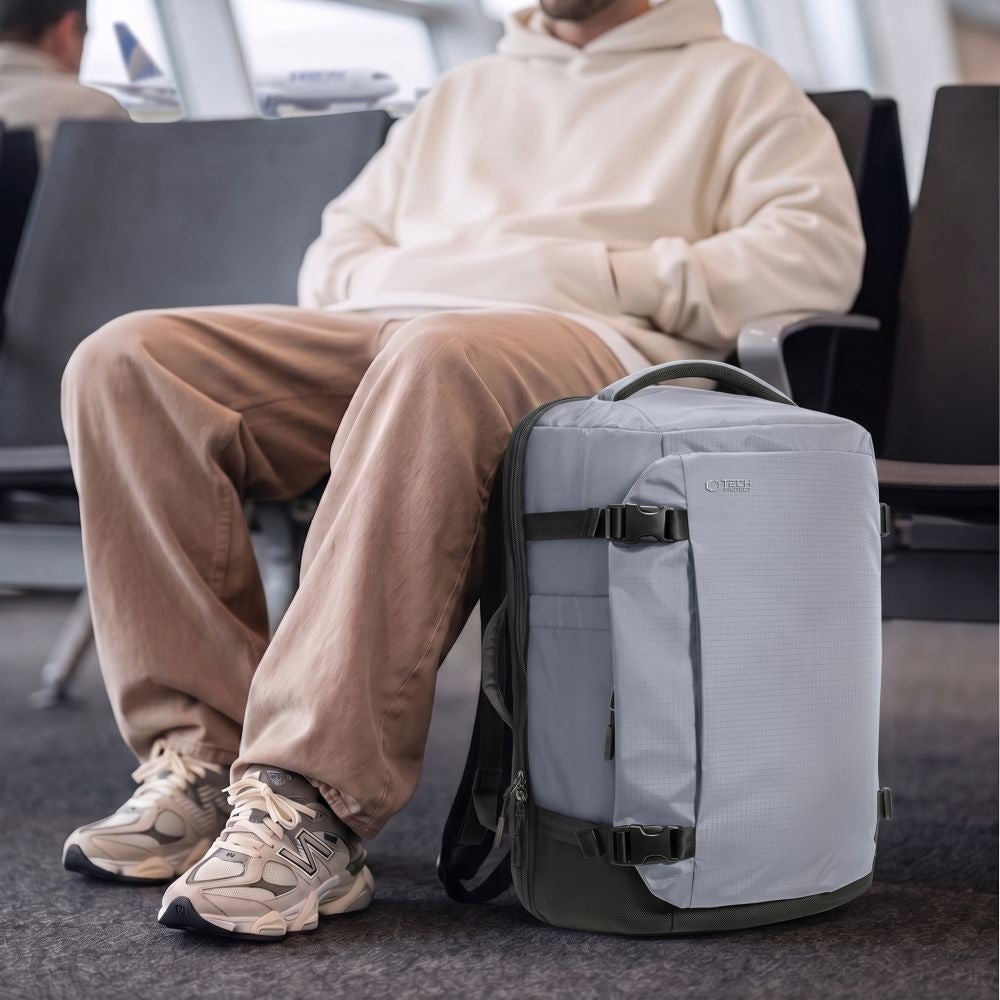 Reiserucksack mit Platz für einen Laptop, 24l, Tech-Protect Defender S70, Grau