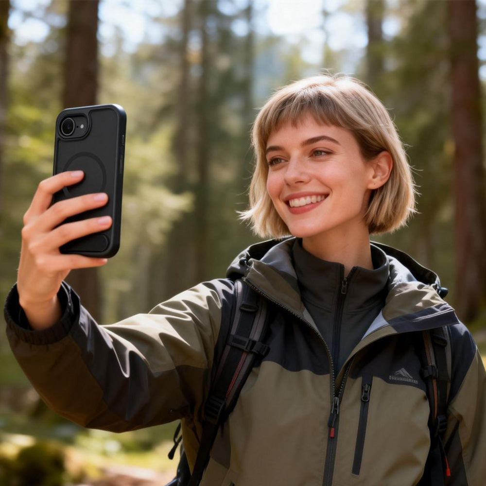 Handyhülle mit Ständer für iPhone 17e / 16e mit MagSafe, Tech-Protect MagRack, Durchscheinend-Schwarz