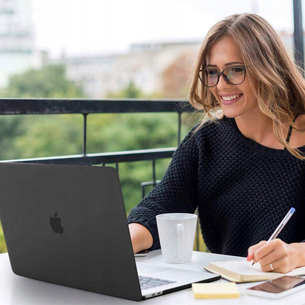 Schutzhülle Tech Protect SmartShell für MacBook Air 15.3" M4 / M3 / M2, transparent