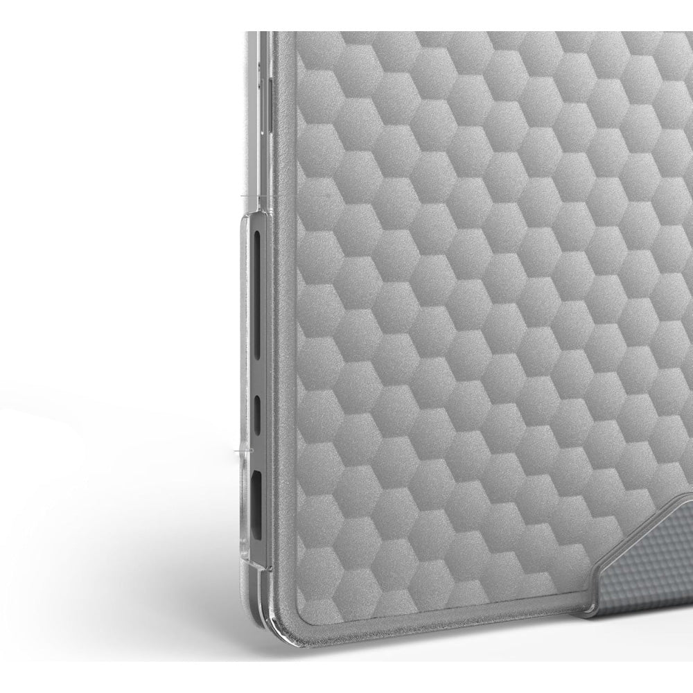 Schutzhülle Urban Armor Gear Essential Armor für MacBook Pro 16" 2021-2026, Transparent