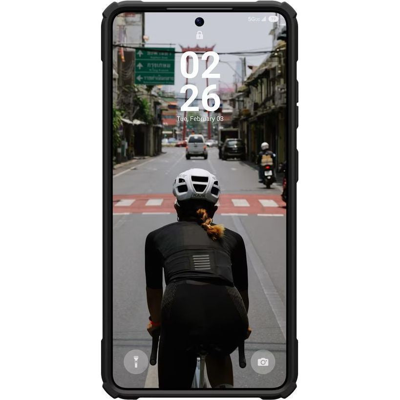 Handyhülle für Galaxy S26 Ultra, Urban Armor Gear Plasma XTE 360 Mag mit MagSafe, Durchscheinend und Schwarz mit gelbem Element