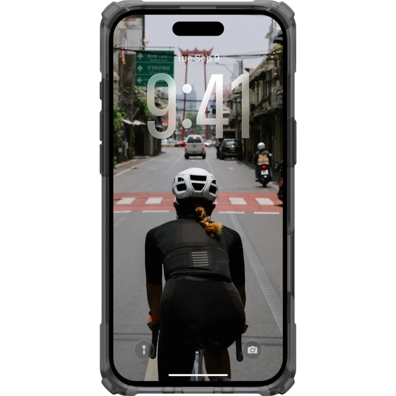 Handyhülle für iPhone Air, Urban Armor Gear Plasma XTE Mag mit MagSafe, Transparent mit schwarzen Rahmen