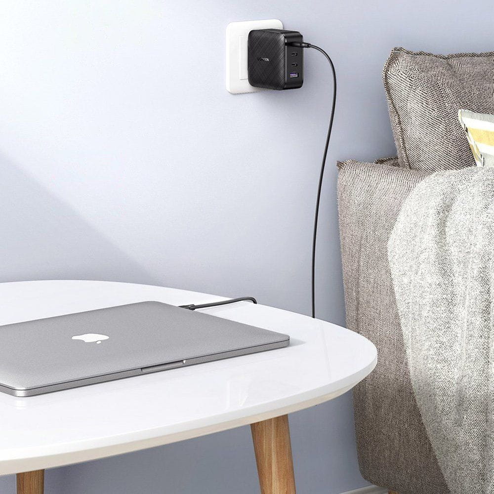 Schnell-Ladegerät 3x USB-C, 1x USB-A, Ugreen GaN CD224, QC, PD, 65W, Schwarz