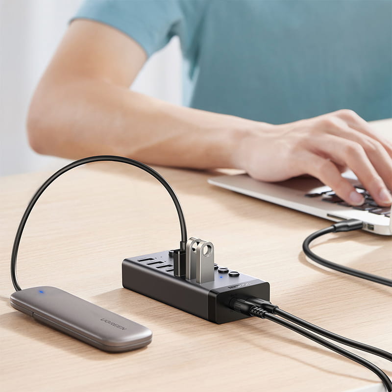 Multifunktionsadapter HUB 7in1 Ugreen CM481 USB-C, 7x USB-A, PD 3.0, Grau