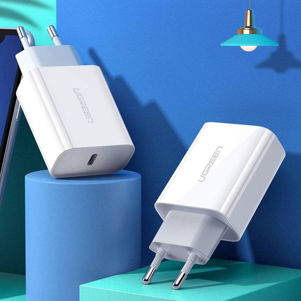 Schnell-Ladegerät, Ugreen USB-C, QC 4.0, PD 20W, Weiß