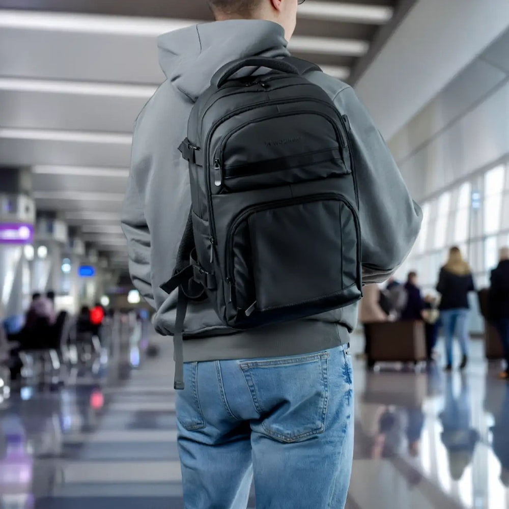 Reiserucksack mit Platz für einen Laptop, 20l, 40x20x25 cm, Wozinsky WPW-20L, Schwarz