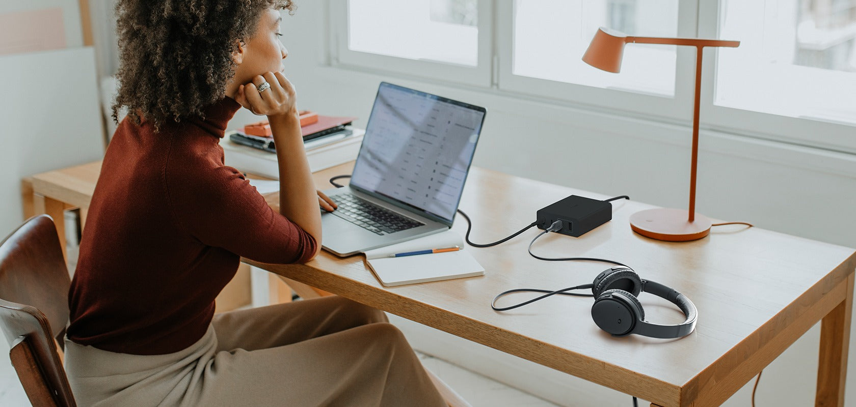Wandladegerät Belkin Boost Pro 4-Port GaN Charger 108W MFi 2x USB-C, 2x USB-A, Schwarz