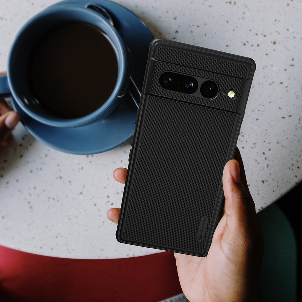 Schutzhülle Nillkin Super Frosted Shield Pro für Google Pixel 7 Pro, Schwarz