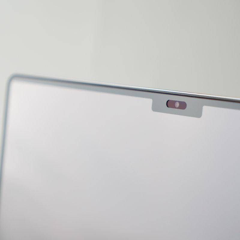 Folie Moshi iVisor XT für MacBook Air 13.6" M3/M2, Schwarzer Rahmen