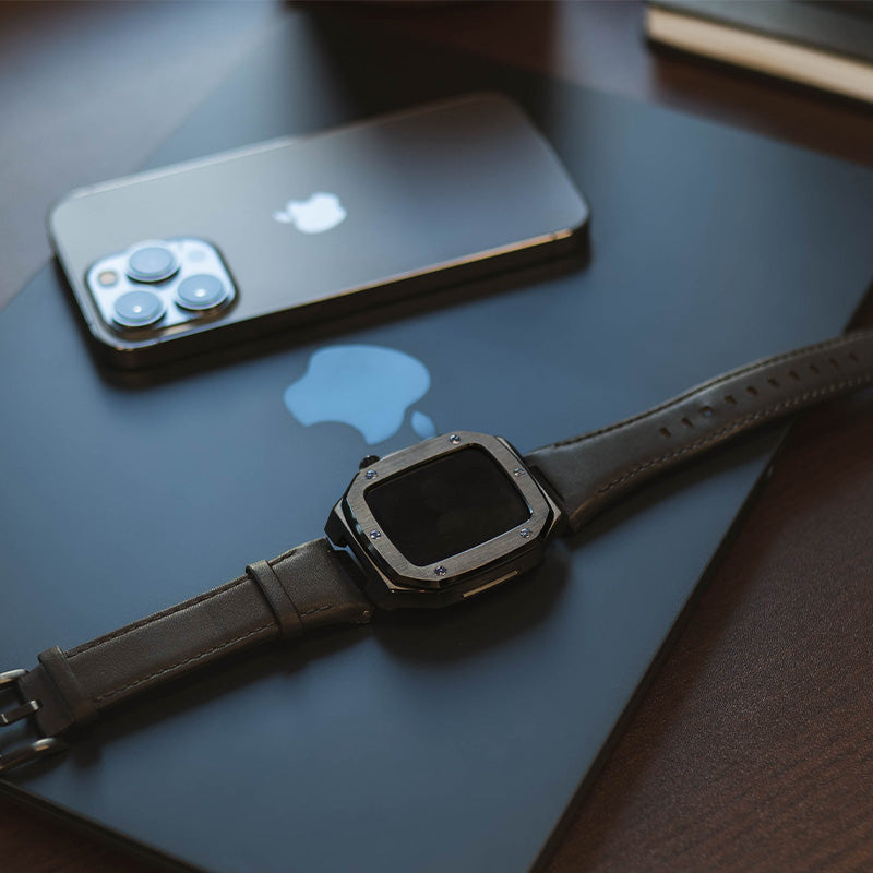 Schutzhülle Ralph Giallo Reno mit Armband für Apple Watch SE 2022/SE/6/5/4 - 44mm, Schwarz