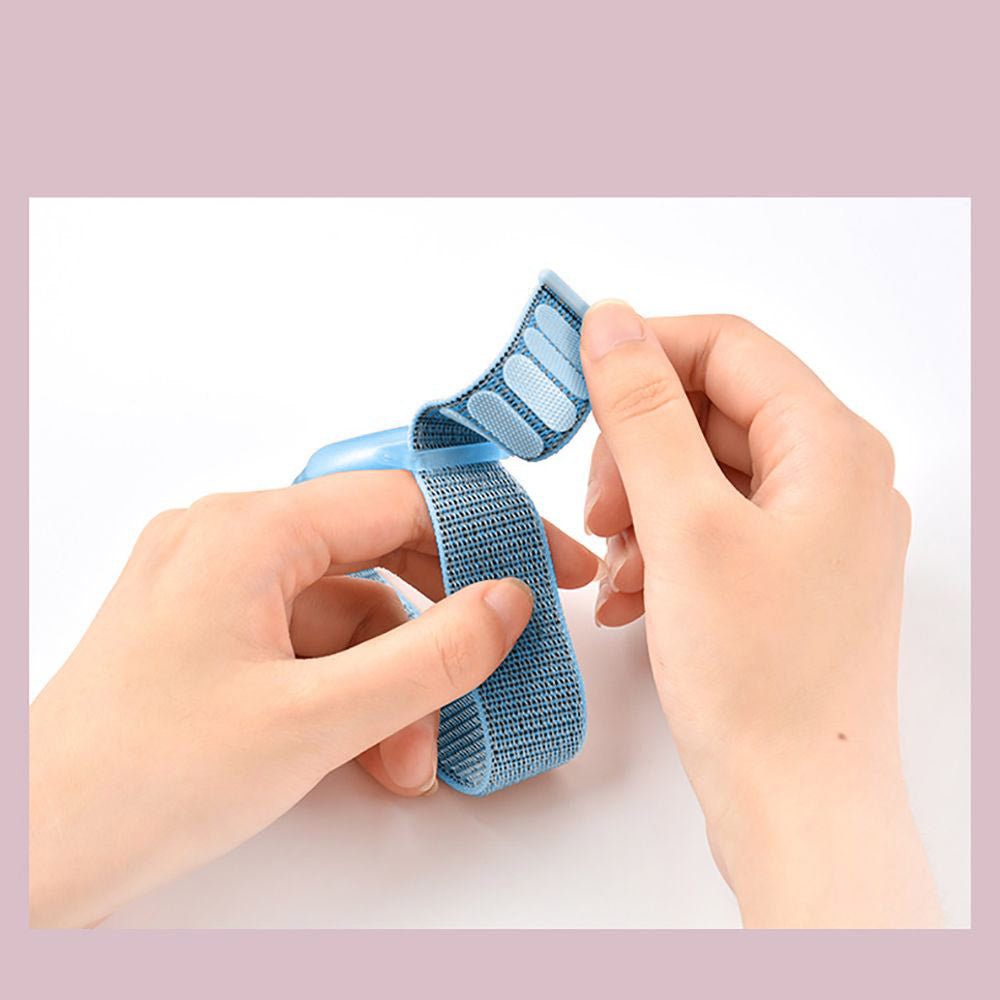 Tech-Schutzhülle mit Armband für Kinder Apple AirTag, blau